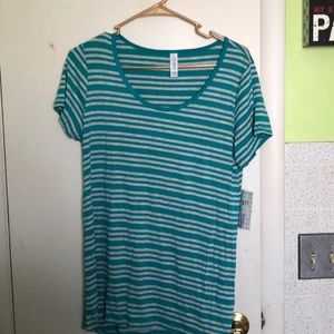 BNWT LuLaRoe Classic T size M